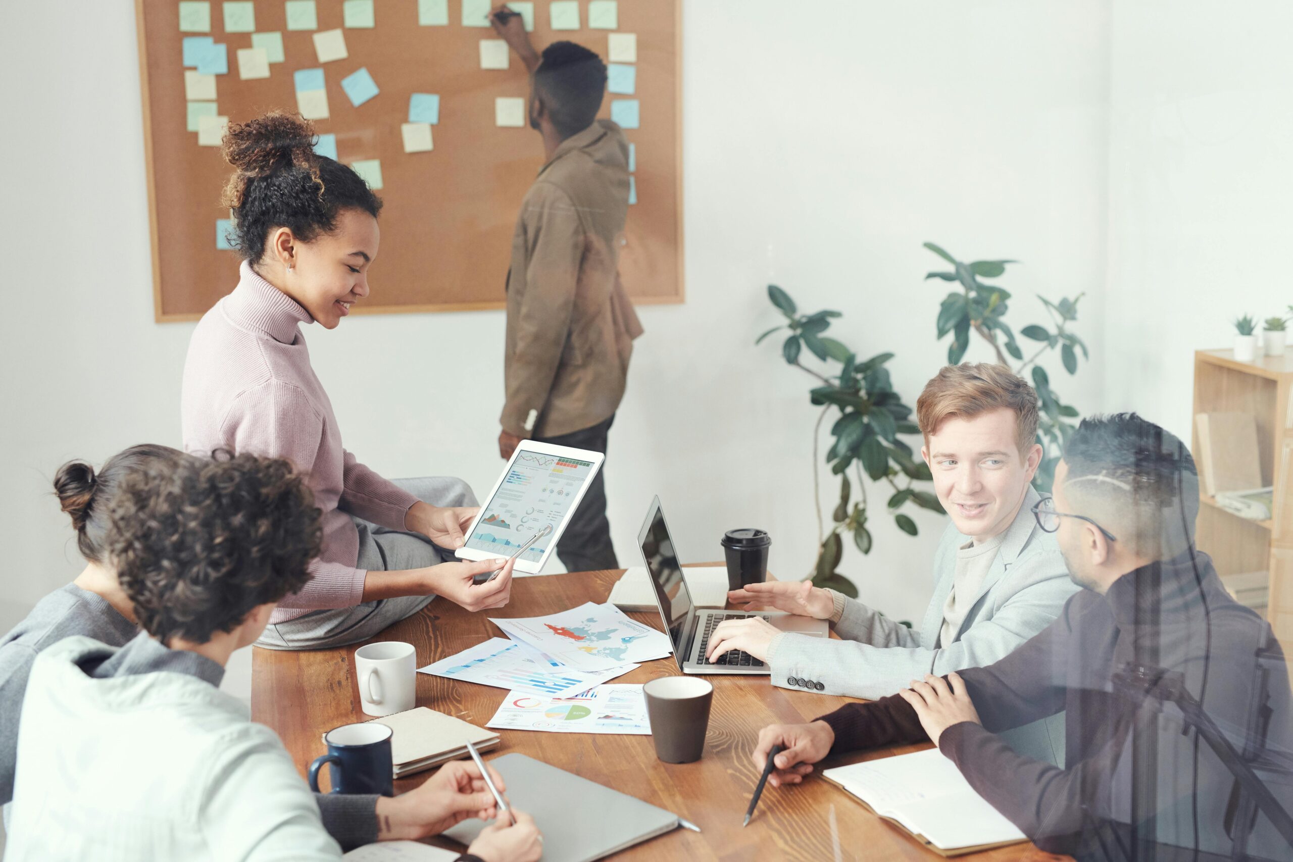 Championing Change: 5 Leadership Lessons from Aquant’s Change Management Masterclass